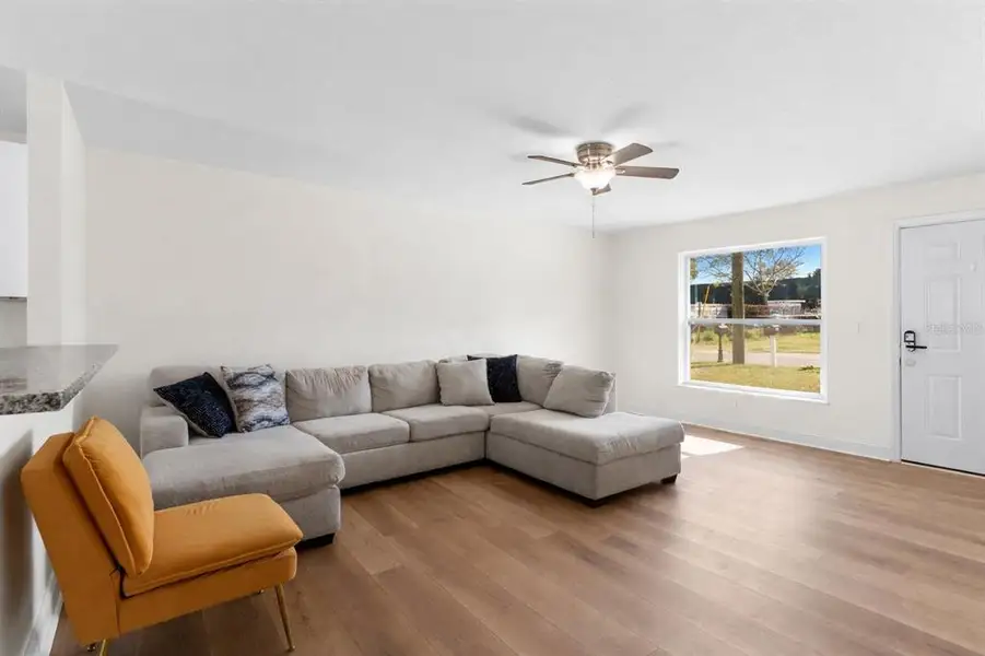 Furnished interior view inside a new home in , Auburndale (Image 6).