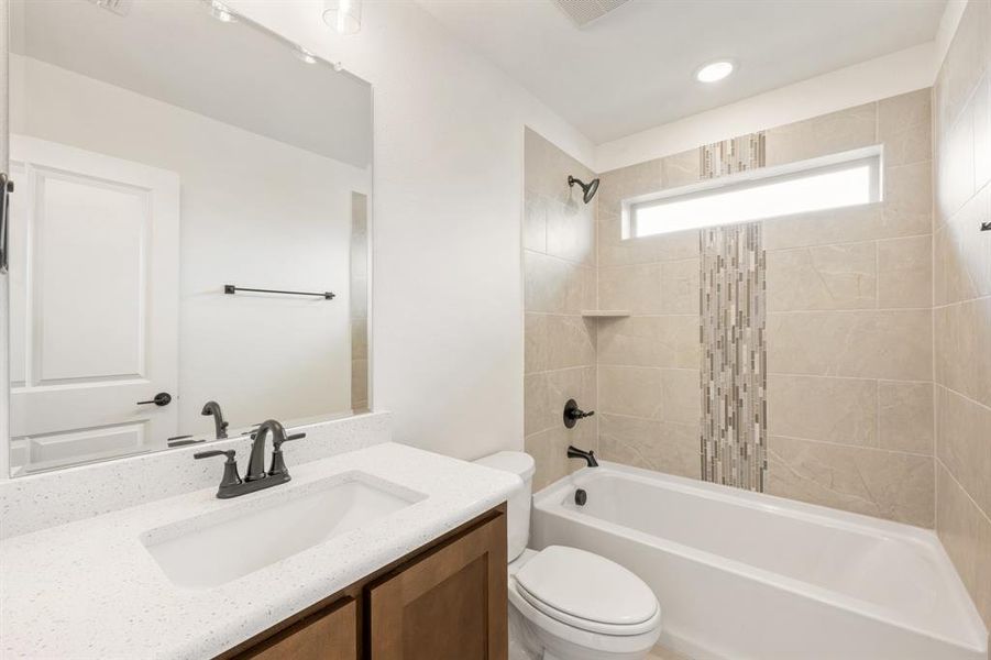 Furnished interior view inside a new home in Sonoma Verde, Rockwall (Image 10).