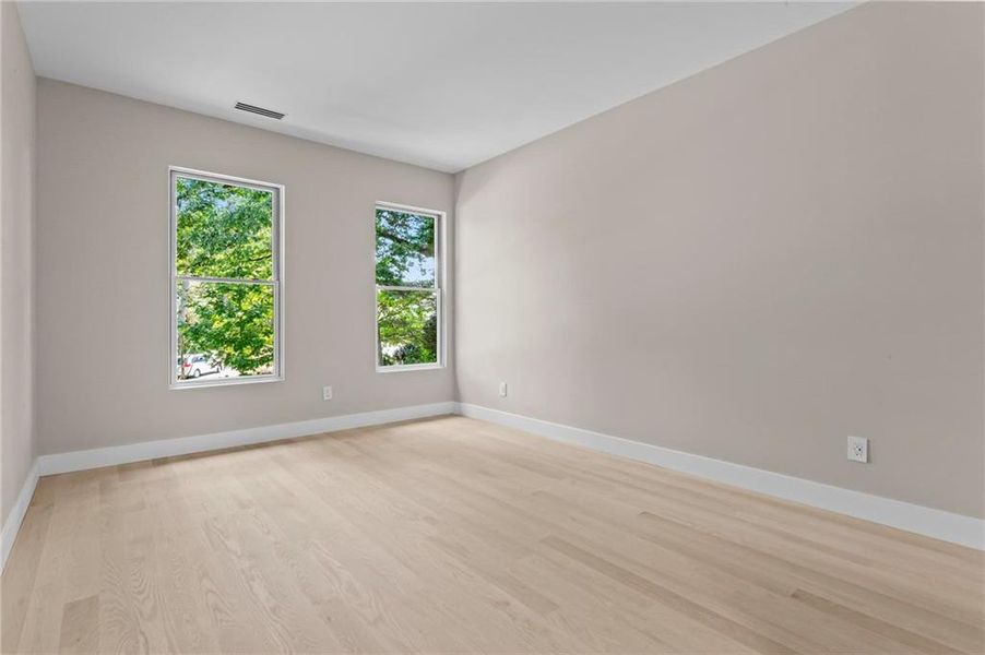 Spacious, unfurnished interior of a new home in , Marietta (Image 52).