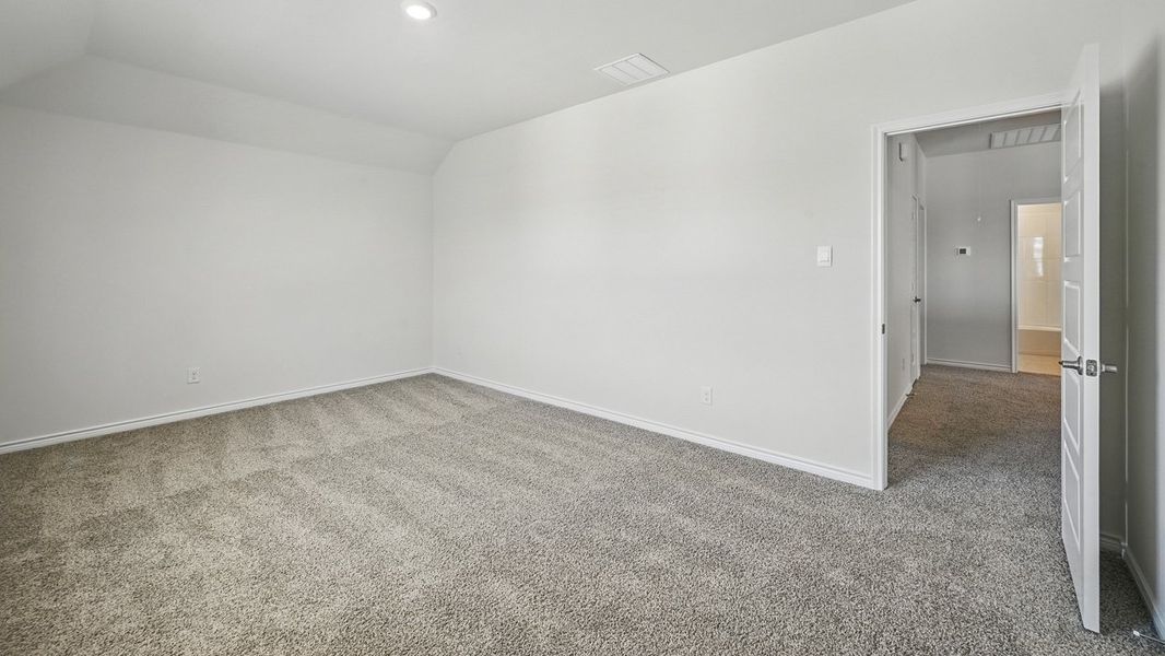 Spacious, unfurnished interior of a new home in Fireside by the Lake, Garland (Image 34).