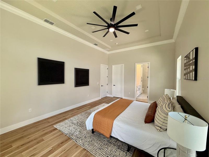 Furnished interior view inside a new home in , Orlando (Image 40).