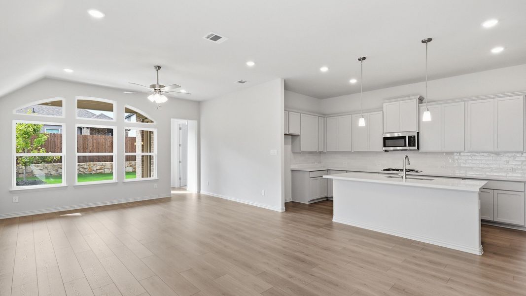 Furnished interior view inside a new home in Thompson Farms, Van Alstyne (Image 7).