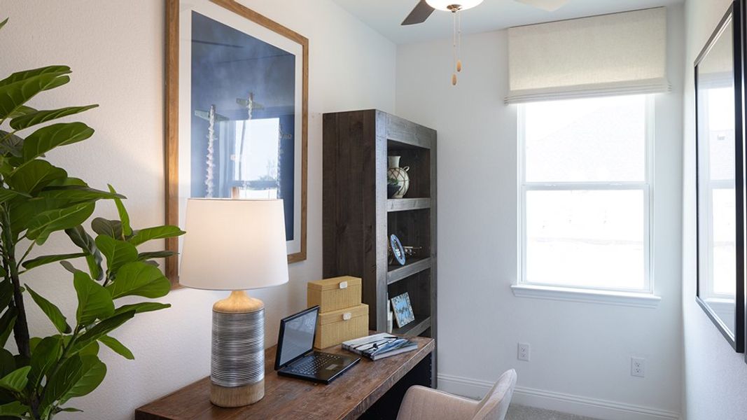 Furnished interior view inside a new home in Madero 50s, Fort Worth (Image 9).