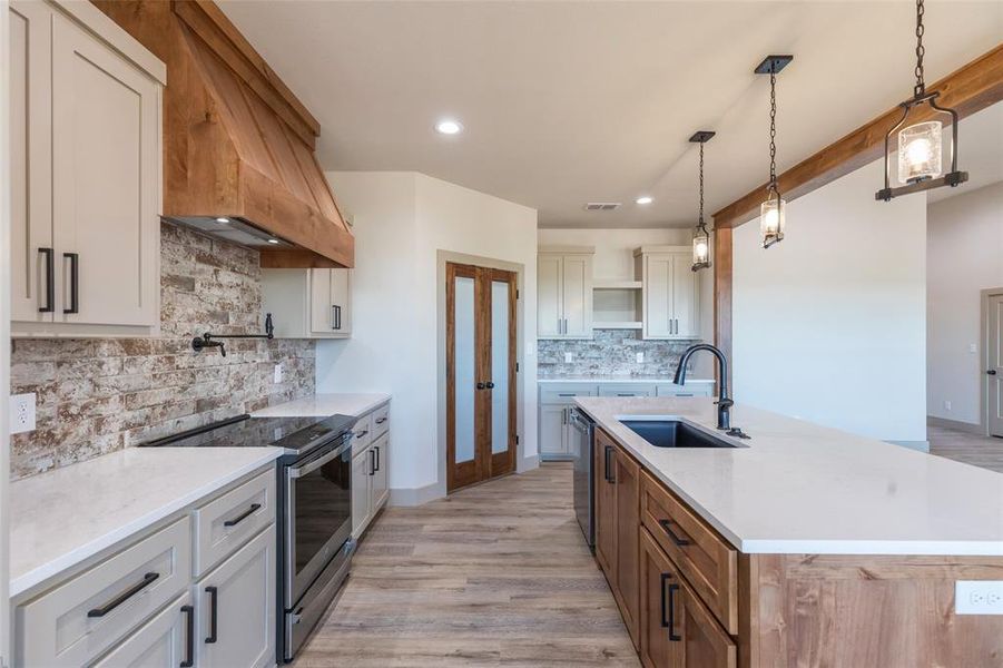 Furnished interior view inside a new home in , Abilene (Image 5).