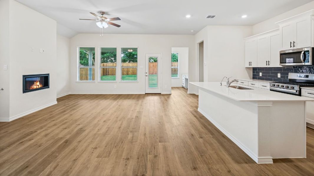 Representative unfurnished interior of a home built from the Durango by D.R. Horton in The Landing at Hidden Lakes, McKinney (Image 13). Representative unfurnished interior of a home built from the Durango by D.R. Horton in The Landing at Hidden Lakes, McKinney (Image 13).