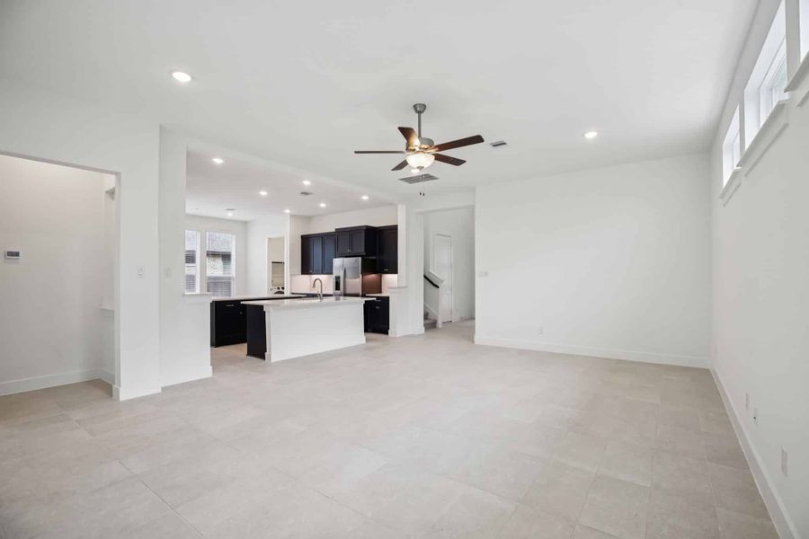 Spacious, unfurnished interior of a new home in The Trails, New Caney (Image 31).