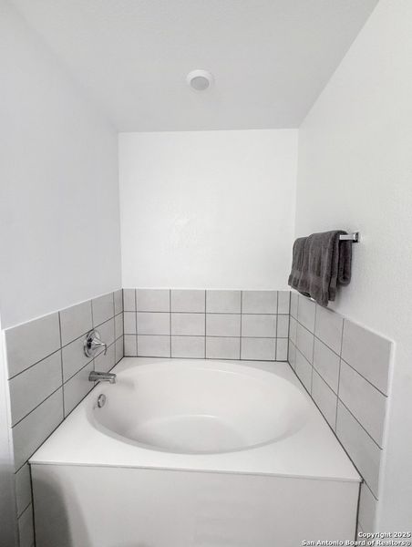 Furnished interior view inside a new home in Marbella, San Antonio (Image 24). Furnished interior view inside a new home in Marbella, San Antonio (Image 24).