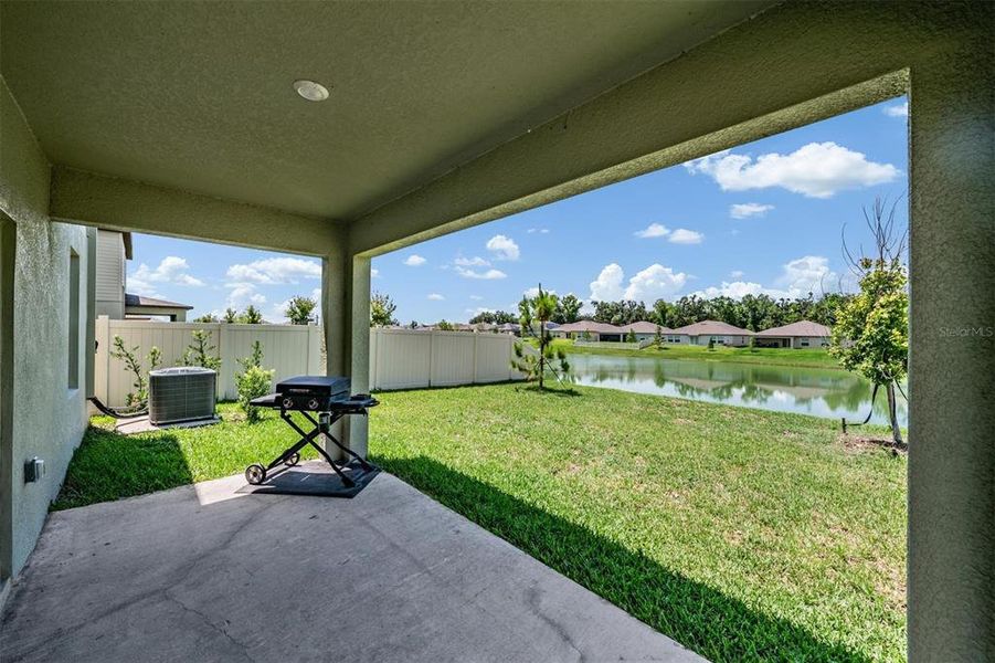Exterior details and patio area of a home in Park East, Plant City (Image 25).