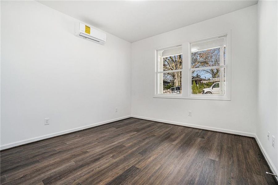 Spacious, unfurnished interior of a new home in , Atlanta (Image 16).