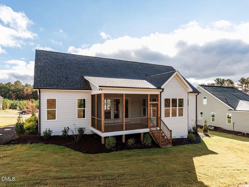 032-1280x960-exterior