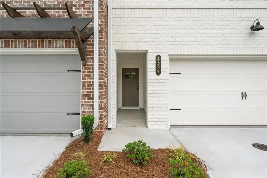 Exterior details and patio area of a home in Wilkins Walk, Mableton (Image 4).