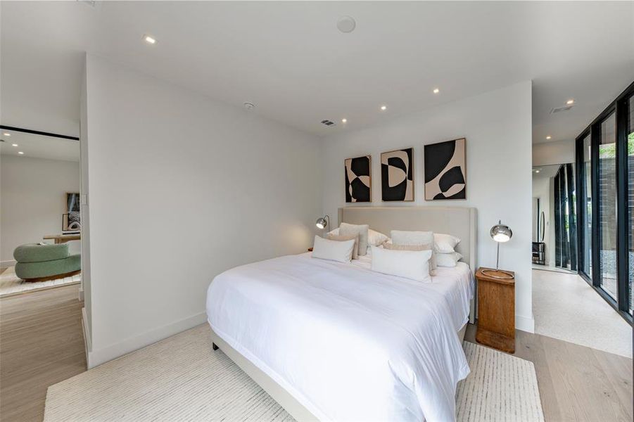 Furnished interior view inside a new home in , Dallas (Image 7). Furnished interior view inside a new home in , Dallas (Image 7).