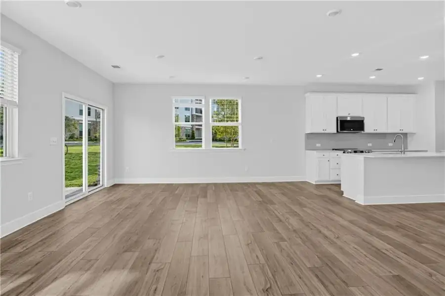 Spacious, unfurnished interior of a new home in Towns at Holly Springs, Holly Springs (Image 20).