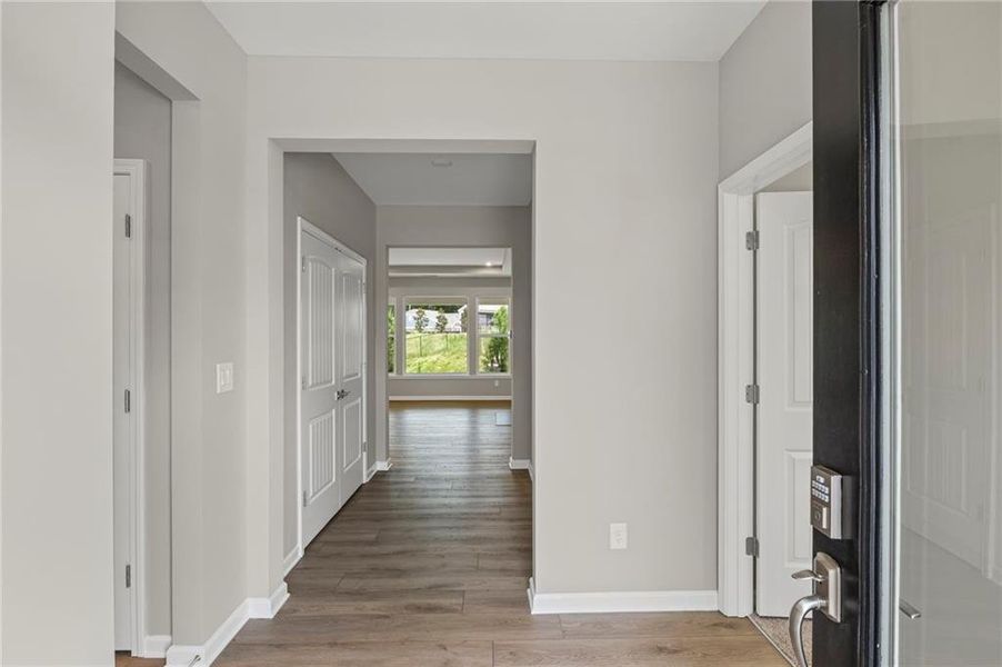 Spacious, unfurnished interior of a new home in Laurel Farms, Dallas (Image 43). Spacious, unfurnished interior of a new home in Laurel Farms, Dallas (Image 43).
