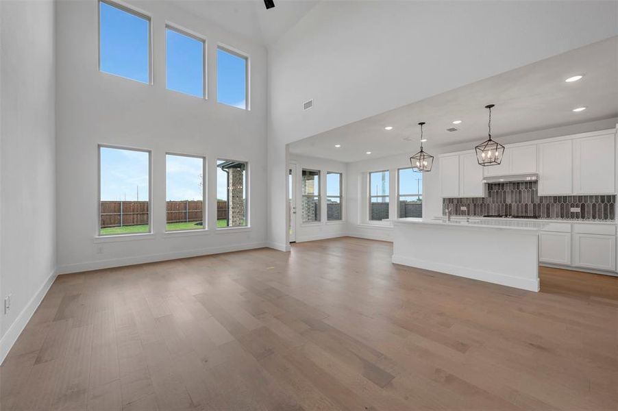 Spacious, unfurnished interior of a new home in Lilyana, Celina (Image 19).