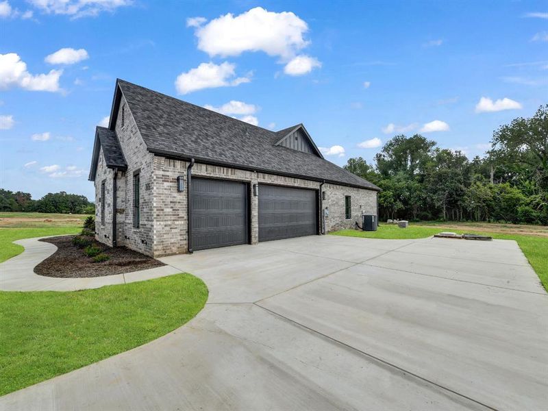 Front exterior of a new home in , Weatherford, TX, highlighting curb appeal (Image 21).