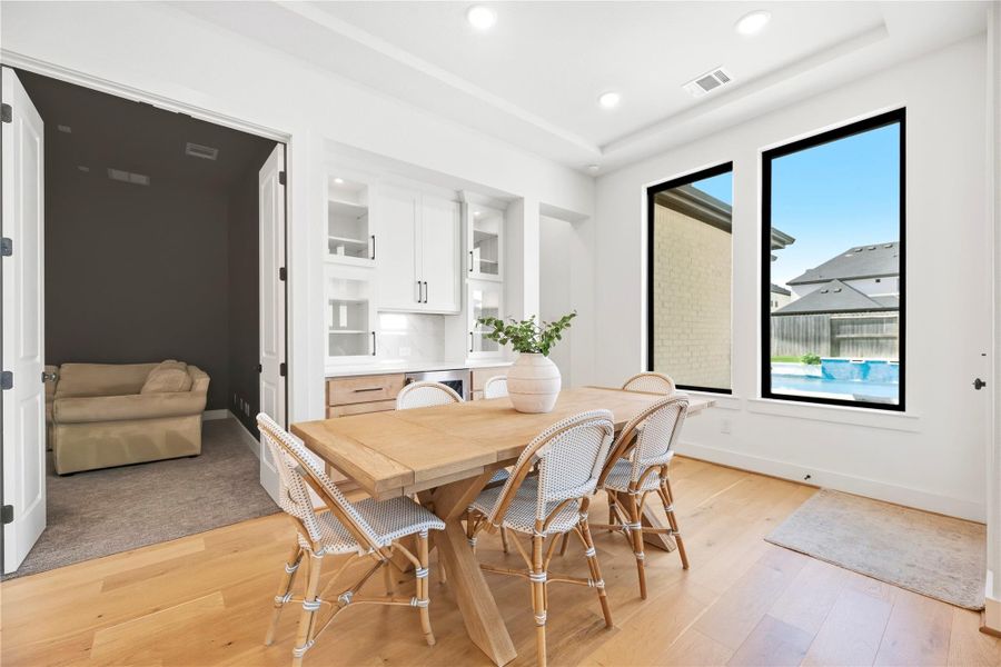 Furnished interior view inside a new home in Sienna, Missouri City (Image 39).