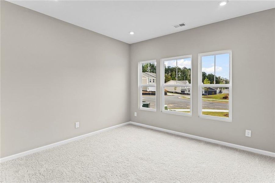 Spacious, unfurnished interior of a new home in Sage Woods, Dallas (Image 31).