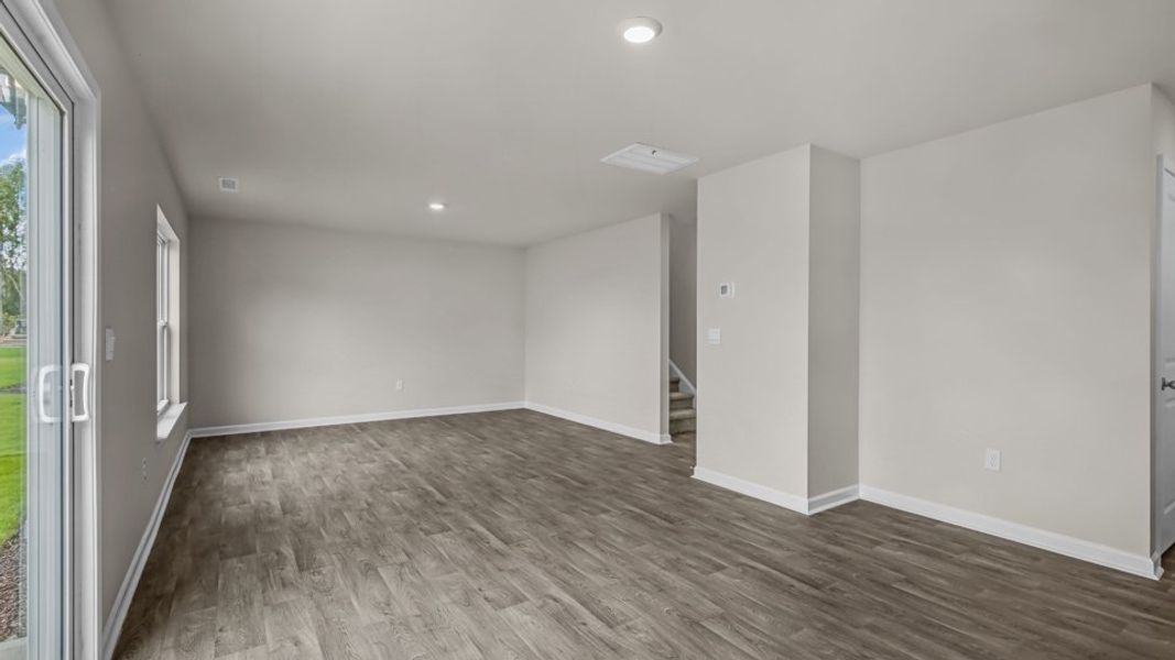 Spacious, unfurnished interior of a new home in Wilson's Ridge, Smithfield (Image 13).