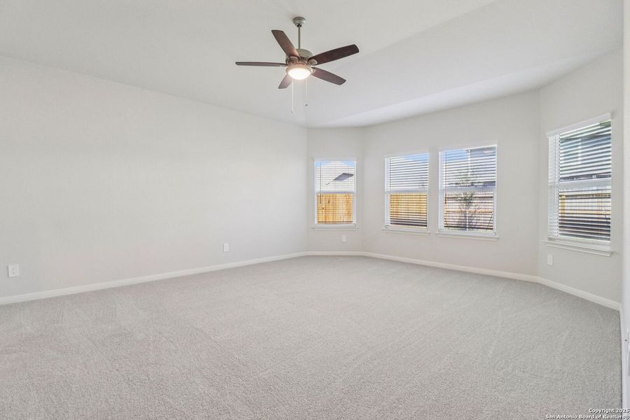 Spacious, unfurnished interior of a new home in Estancia Ranch - Premier Series, San Antonio (Image 20). Spacious, unfurnished interior of a new home in Estancia Ranch - Premier Series, San Antonio (Image 20).