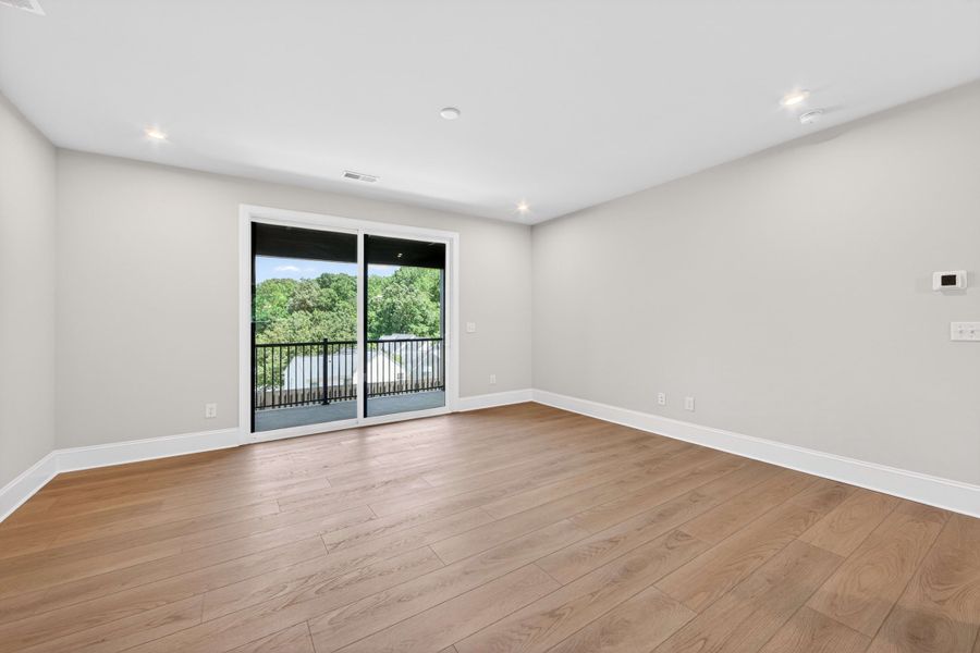 Spacious, unfurnished interior of a new home in Old Town Village, Waxhaw (Image 22). Spacious, unfurnished interior of a new home in Old Town Village, Waxhaw (Image 22).