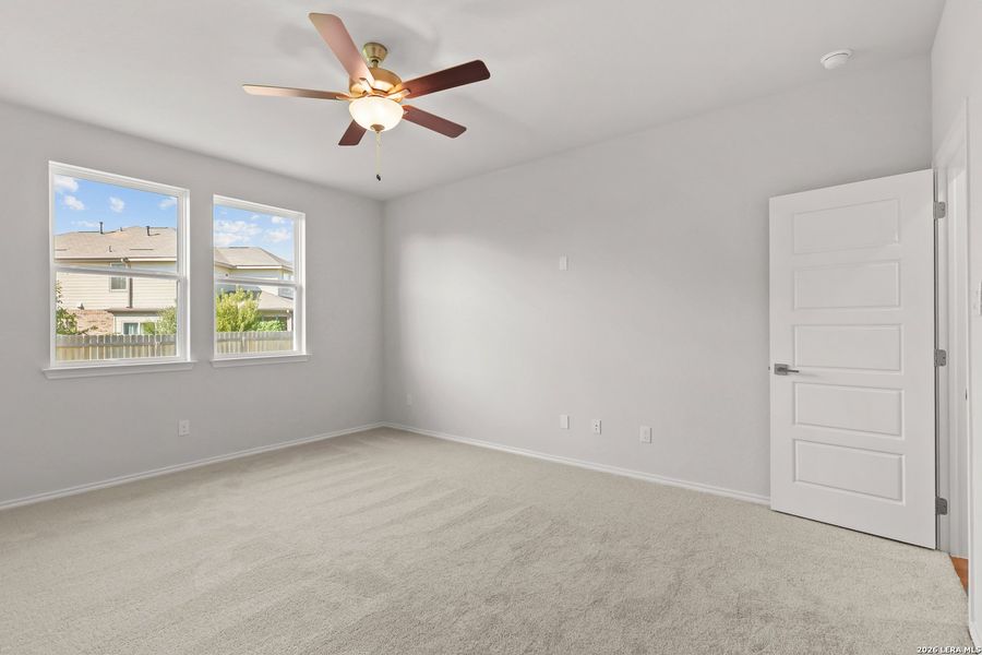 Spacious, unfurnished interior of a new home in Bricewood, San Antonio (Image 24).