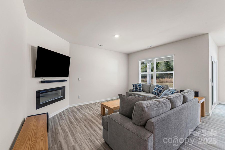 Furnished interior view inside a new home in Fergus Crossing, York (Image 18). Furnished interior view inside a new home in Fergus Crossing, York (Image 18).