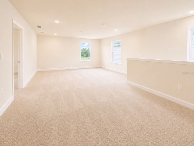 Spacious, unfurnished interior of a new home in Harmony Central, St. Cloud (Image 12).