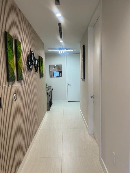 Spacious, unfurnished interior of a new home in Alina Residences, Boca Raton (Image 19).