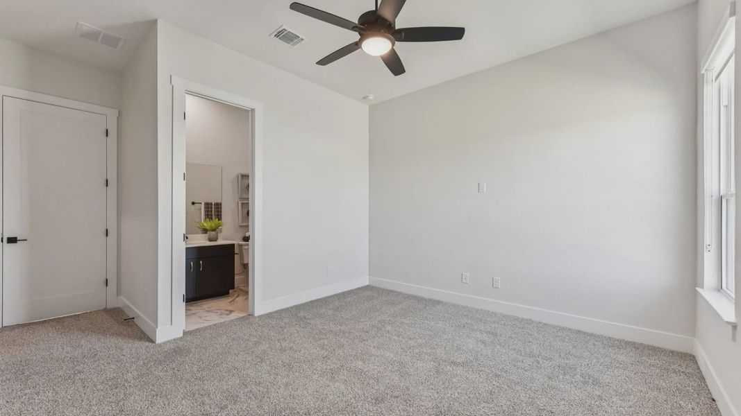 Representative unfurnished interior of a home built from the Garet by Chesmar Homes in Feathergrass, Florence (Image 20).