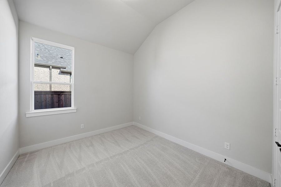 Spacious, unfurnished interior of a new home in Quail Hollow, Rockwall (Image 26).