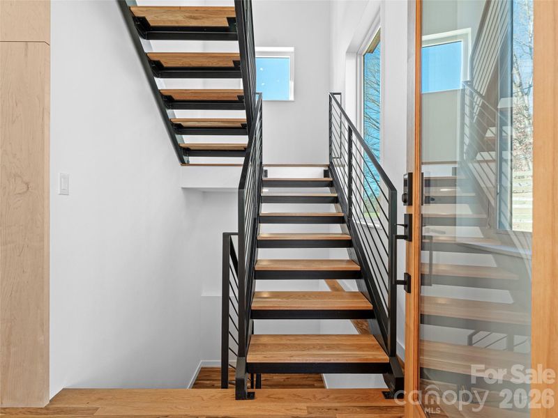 Spacious, unfurnished interior of a new home in , Asheville (Image 32).