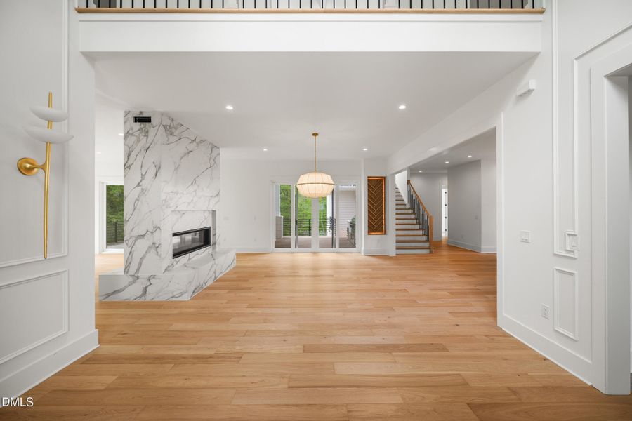 4 -2817 claremont rd, interior