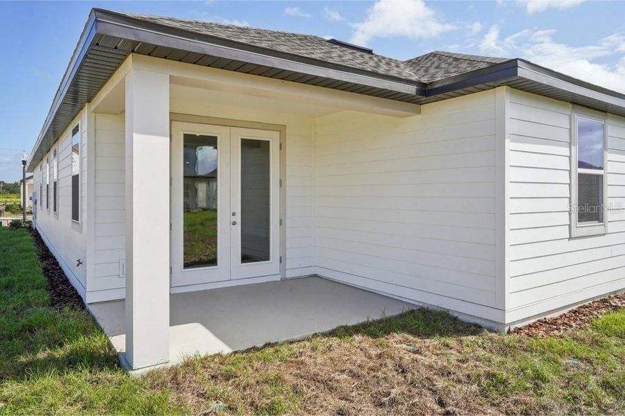 Exterior details and patio area of a home in Trailside, Mount Dora (Image 4). Exterior details and patio area of a home in Trailside, Mount Dora (Image 4).