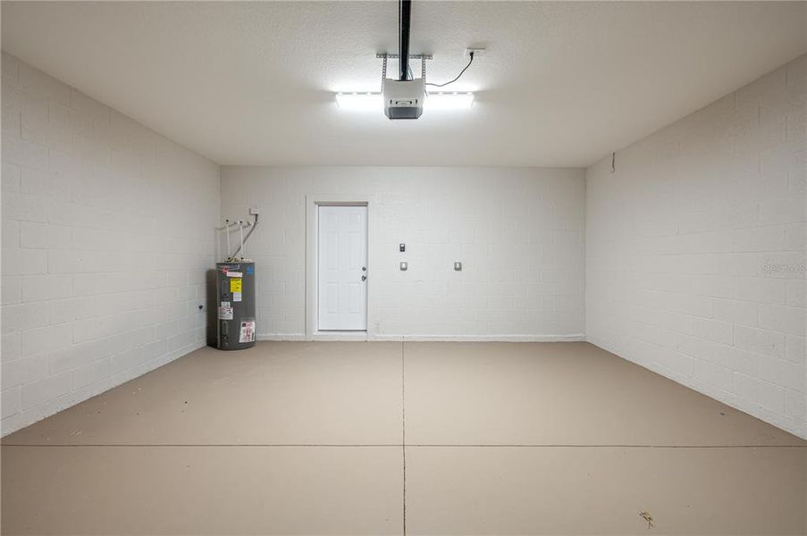 Spacious, unfurnished interior of a new home in , Lakeland (Image 17). Spacious, unfurnished interior of a new home in , Lakeland (Image 17).