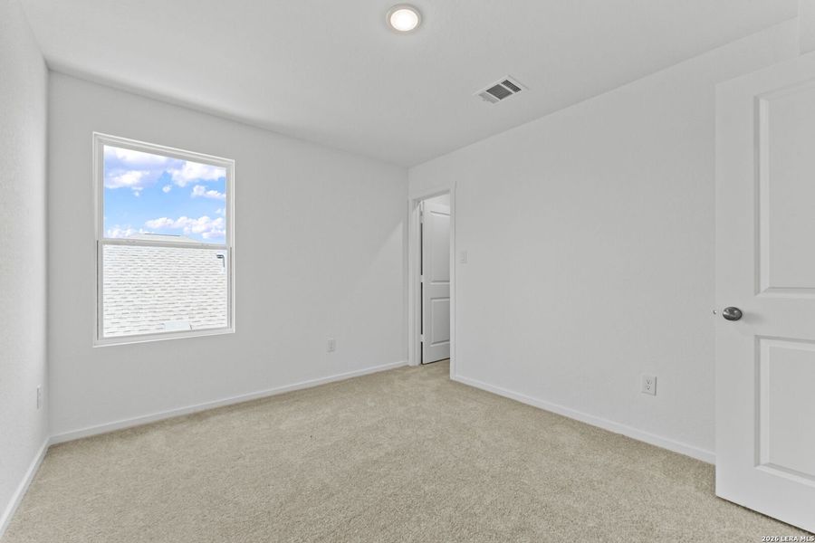 Spacious, unfurnished interior of a new home in Guadalupe Ridge, New Braunfels (Image 22). Spacious, unfurnished interior of a new home in Guadalupe Ridge, New Braunfels (Image 22).