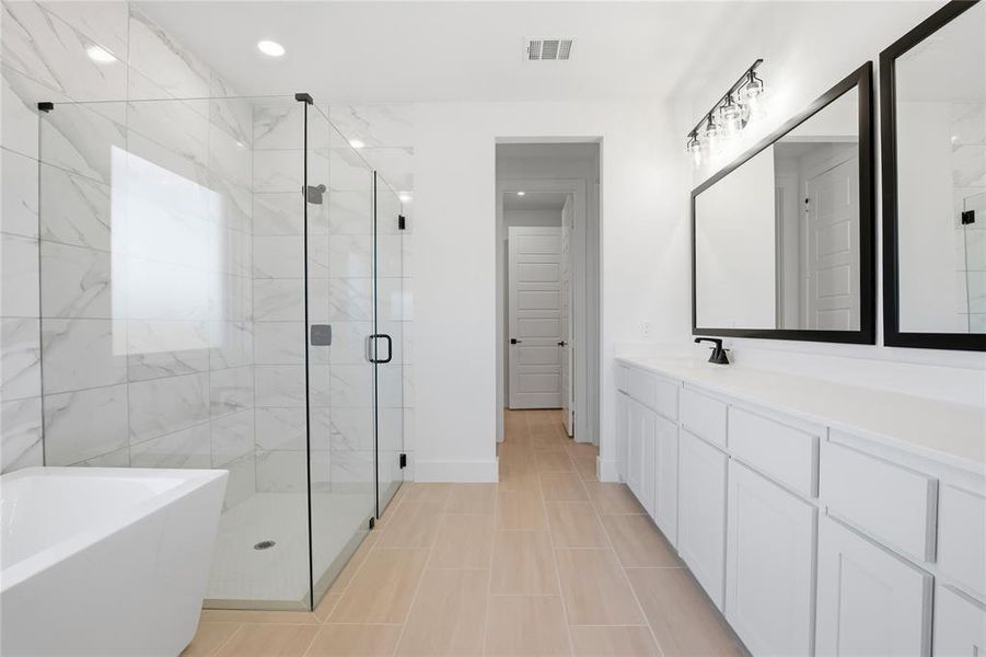 Furnished interior view inside a new home in Pecan Grove, Burleson (Image 11).