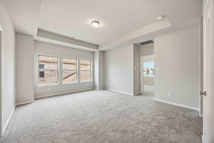 Spacious, unfurnished interior of a new home in Canterra Creek  60', Rosharon (Image 35).