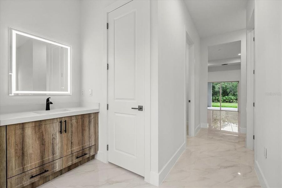 Image 33 of a home in .