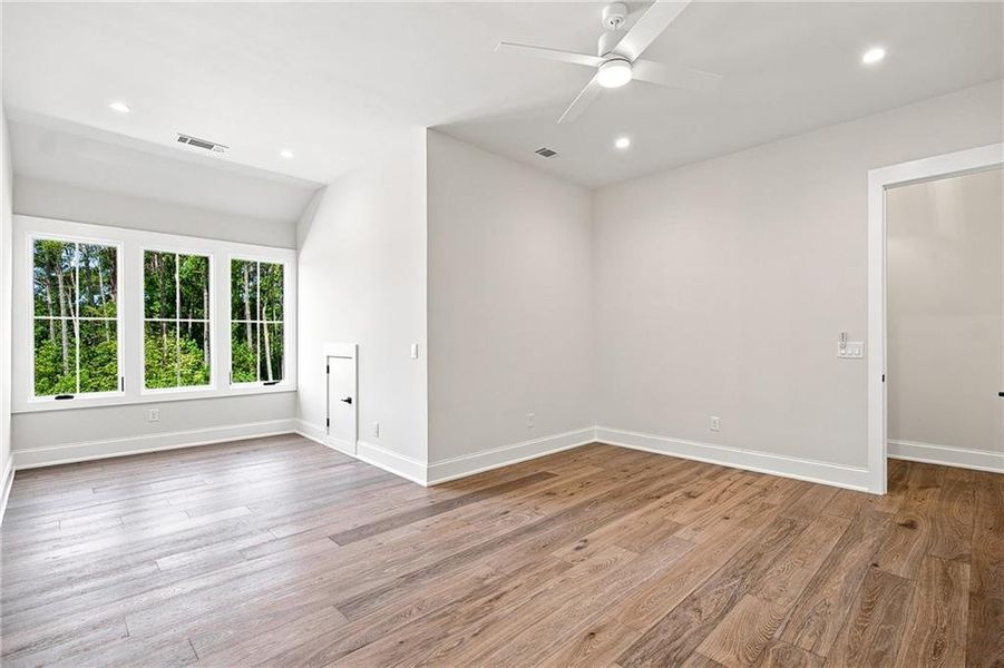 Spacious, unfurnished interior of a new home in , Milton (Image 50).