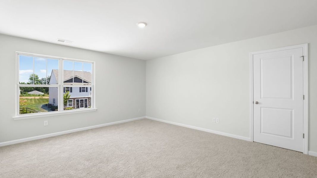 Spacious, unfurnished interior of a new home in Varner Station, Woodruff (Image 34).
