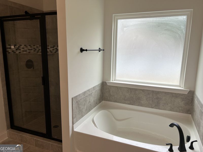 Image 7 of a home in Barrington Place.