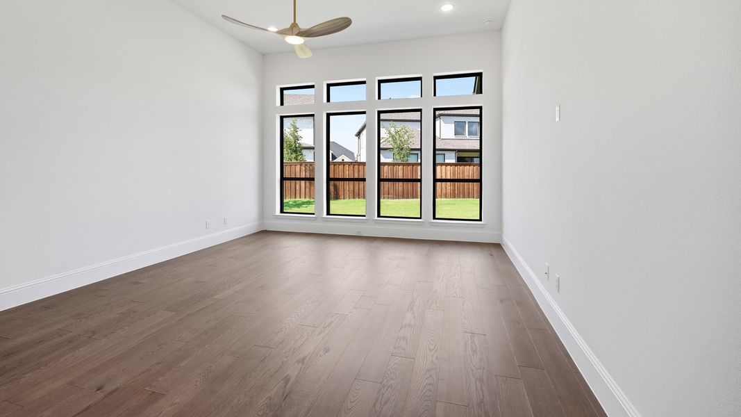Spacious, unfurnished interior of a new home in Star Trail, Prosper (Image 22).