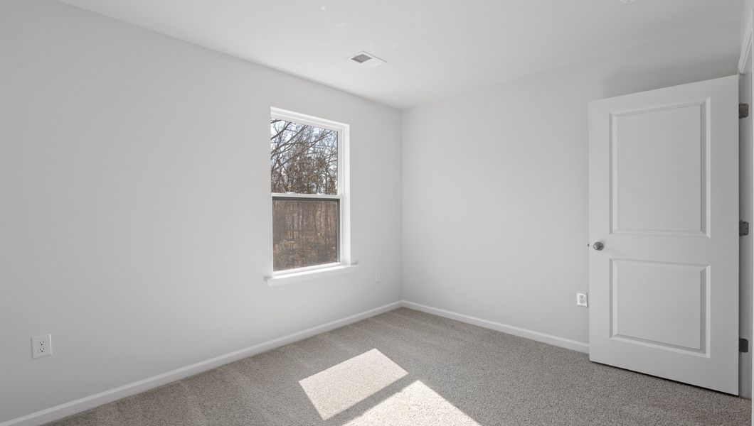 Spacious, unfurnished interior of a new home in Spring Ridge, Anderson (Image 24).