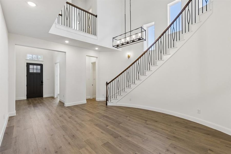 Spacious, unfurnished interior of a new home in Cambridge Manor, North Richland Hills (Image 22).