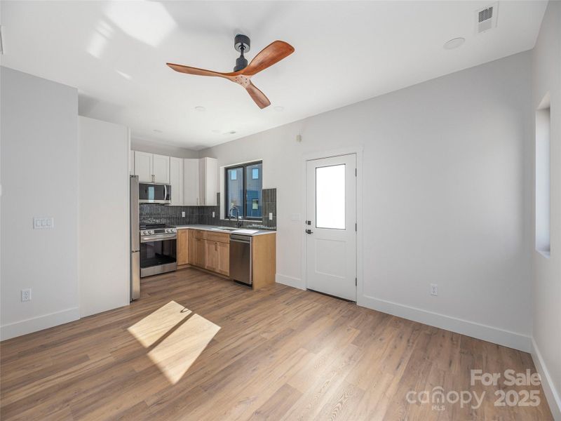 Image 19 of a home in .