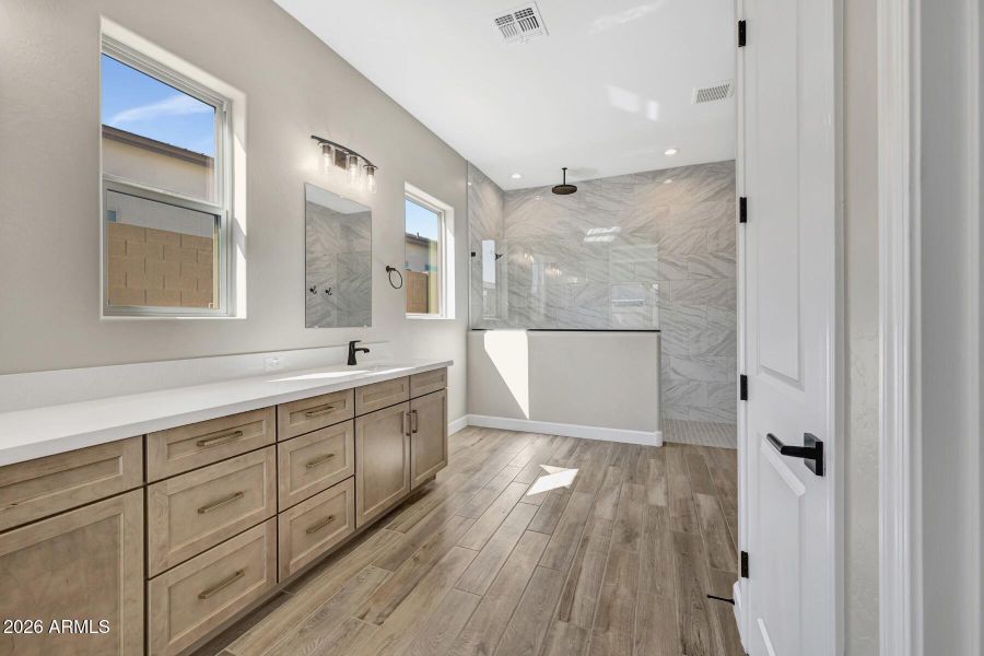 Homesite104-013 Homesite104-013