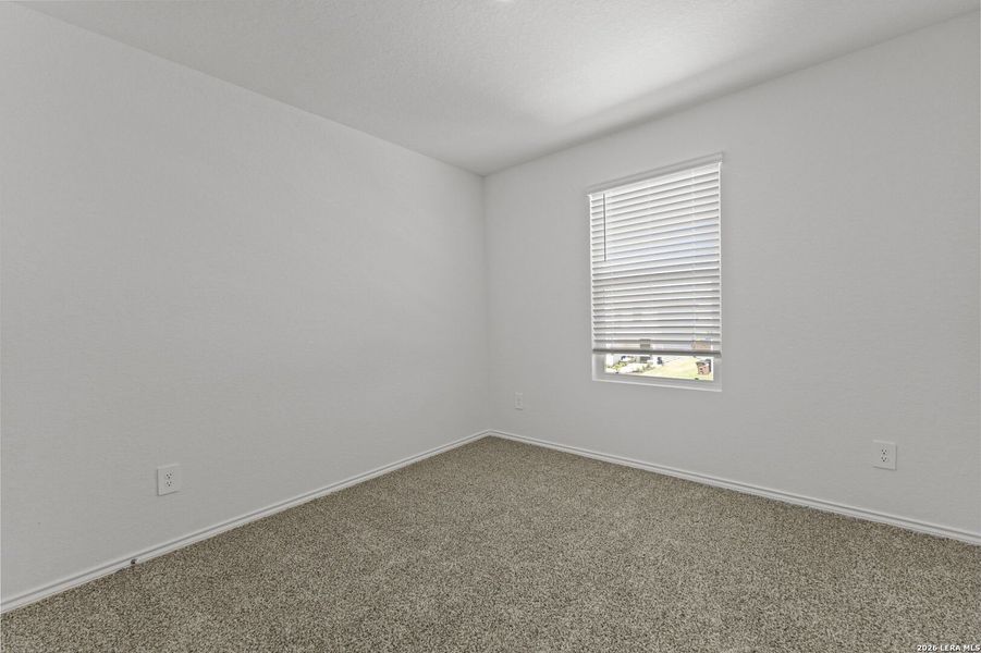 Spacious, unfurnished interior of a new home in Stonehill, San Antonio (Image 24).