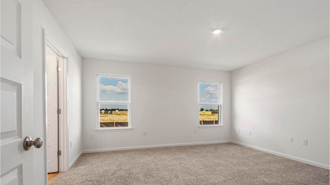 Spacious, unfurnished interior of a new home in Sunny Hills, Chipley (Image 21).