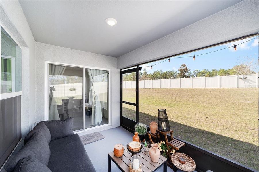 Exterior details and patio area of a home in Huntington Ridge, Ocala (Image 25).